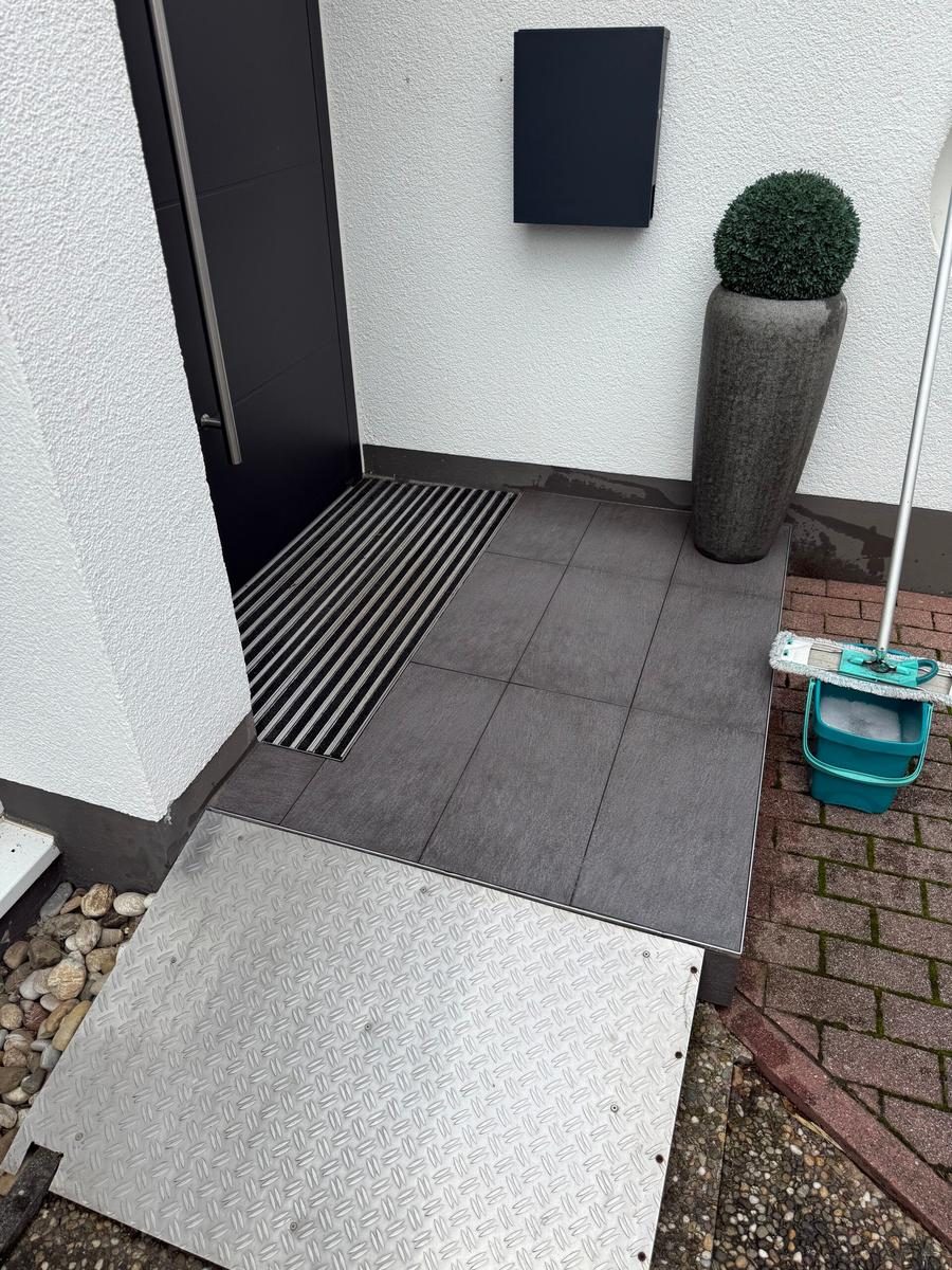 Eingangsbereich – frisch gewischt