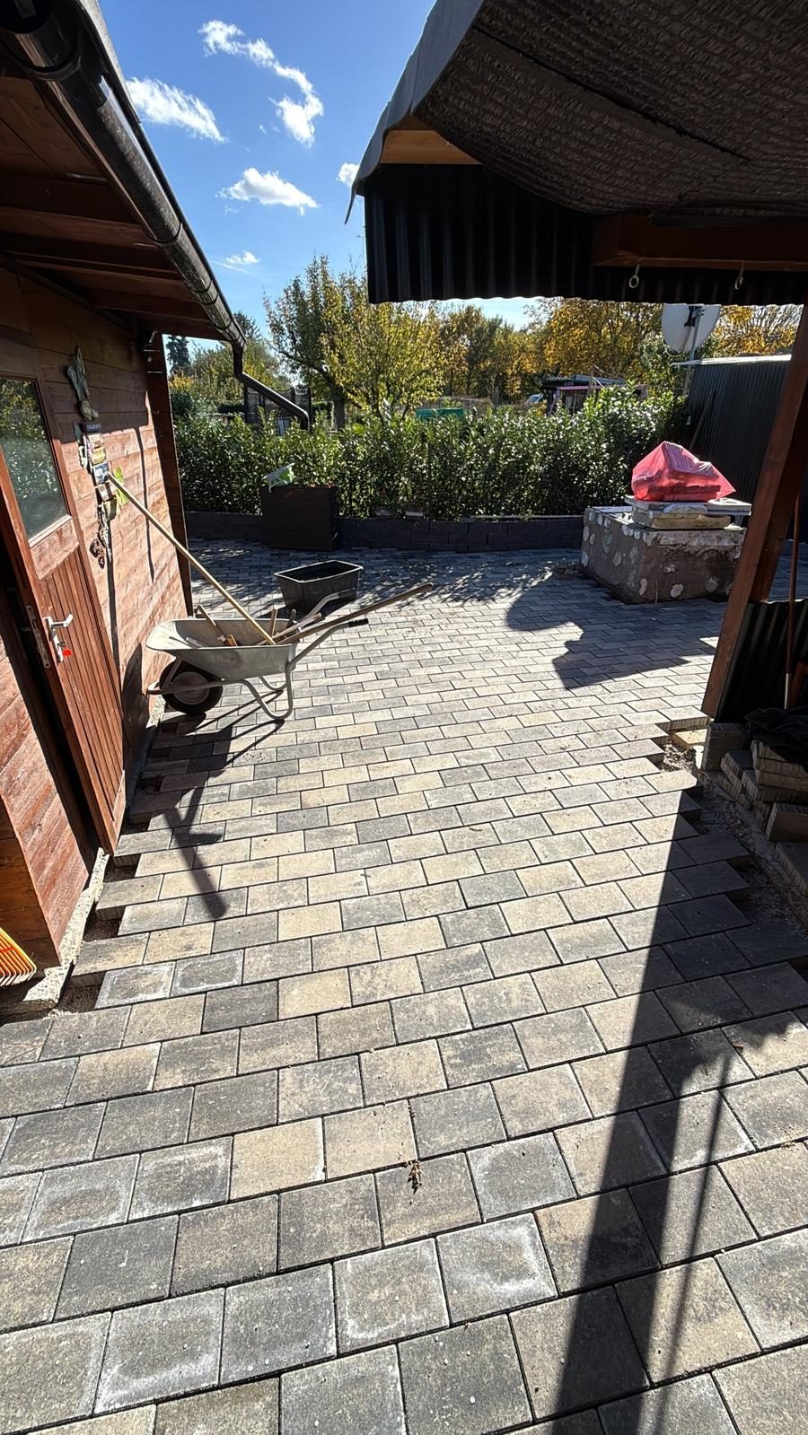 Terrassenbau – Pflastersteine verlegt