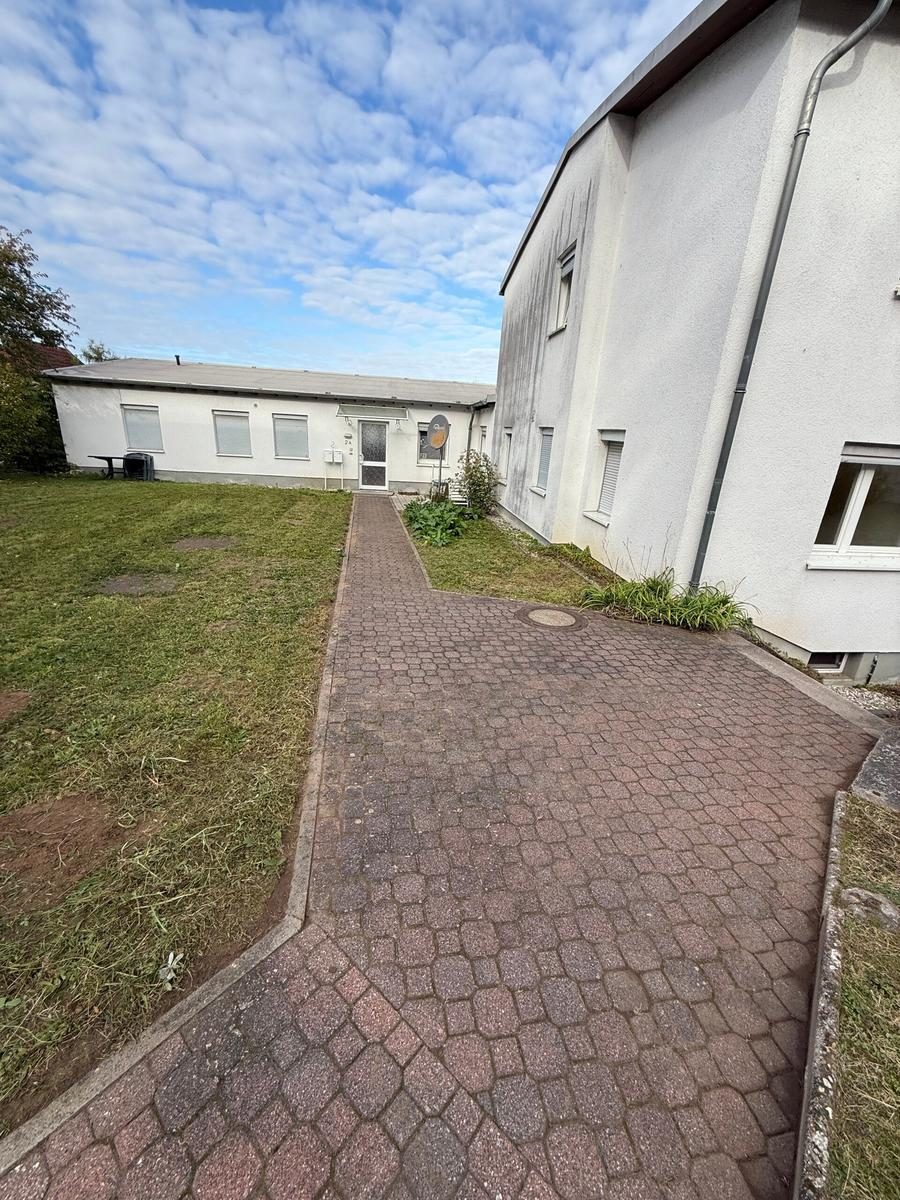 Gepflasterter Weg – Außenpflege
