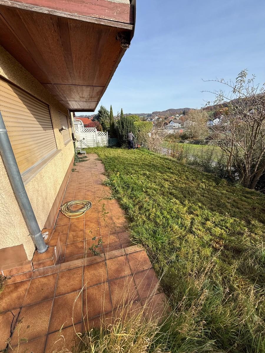Gartenpflege am Haus