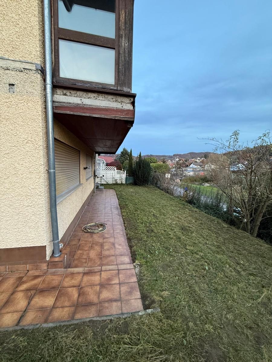 Gartenpflege Seitenstreifen