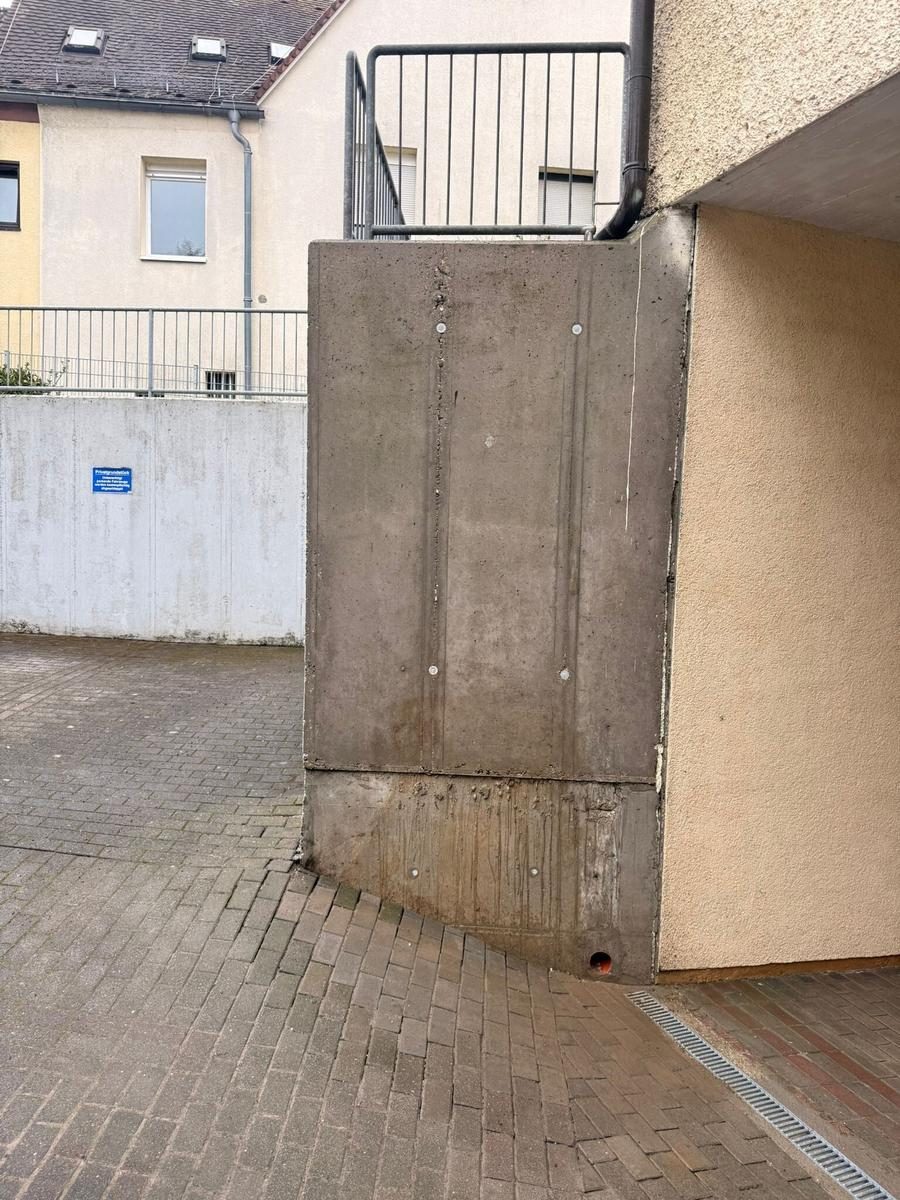Kleinarbeiten – Betonwand